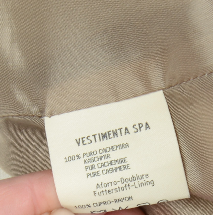 GIORGIO ARMANI CASHMERE JACKET, SIZE 48.
