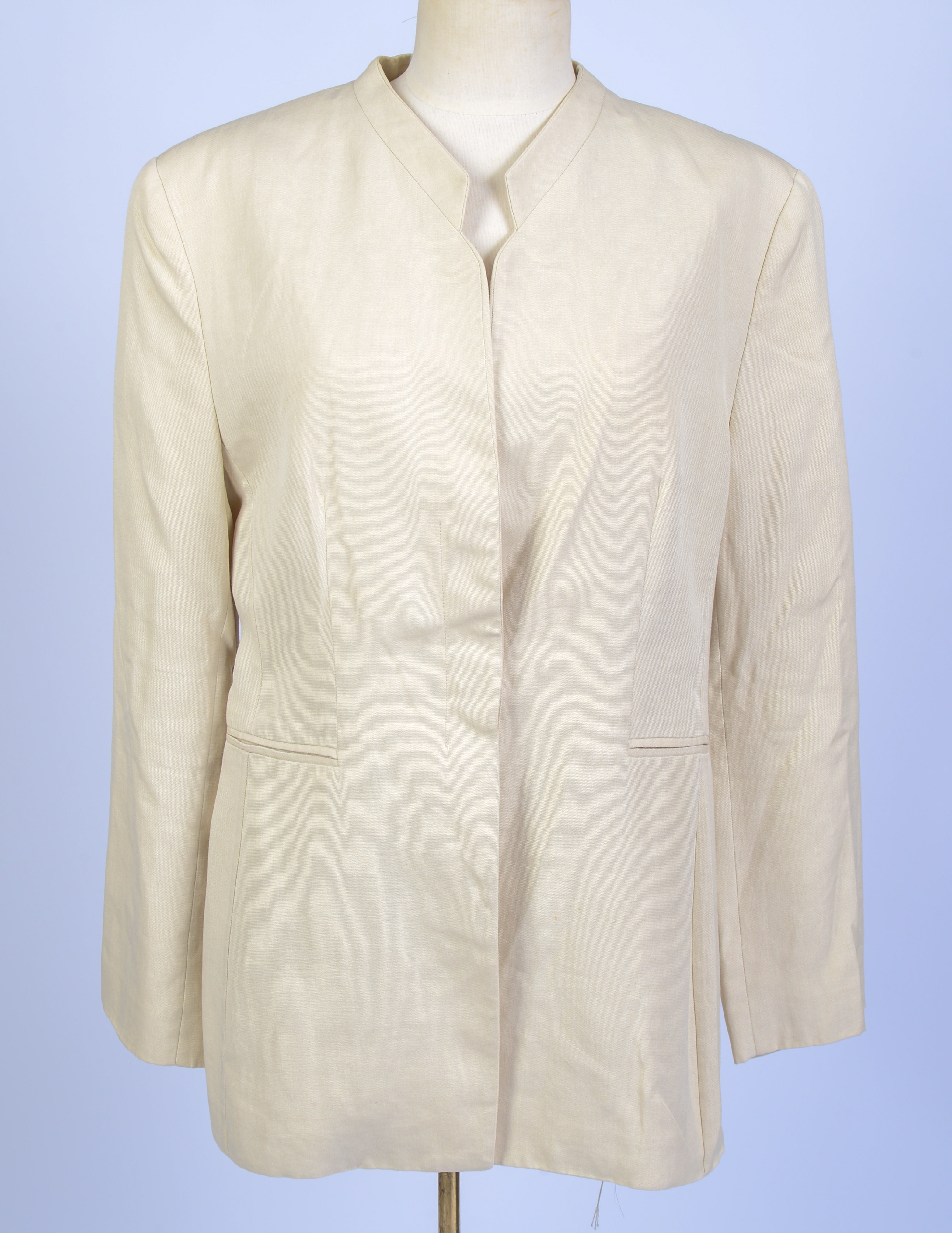 GIORGIO ARMANI JACKET, SIZE 48.