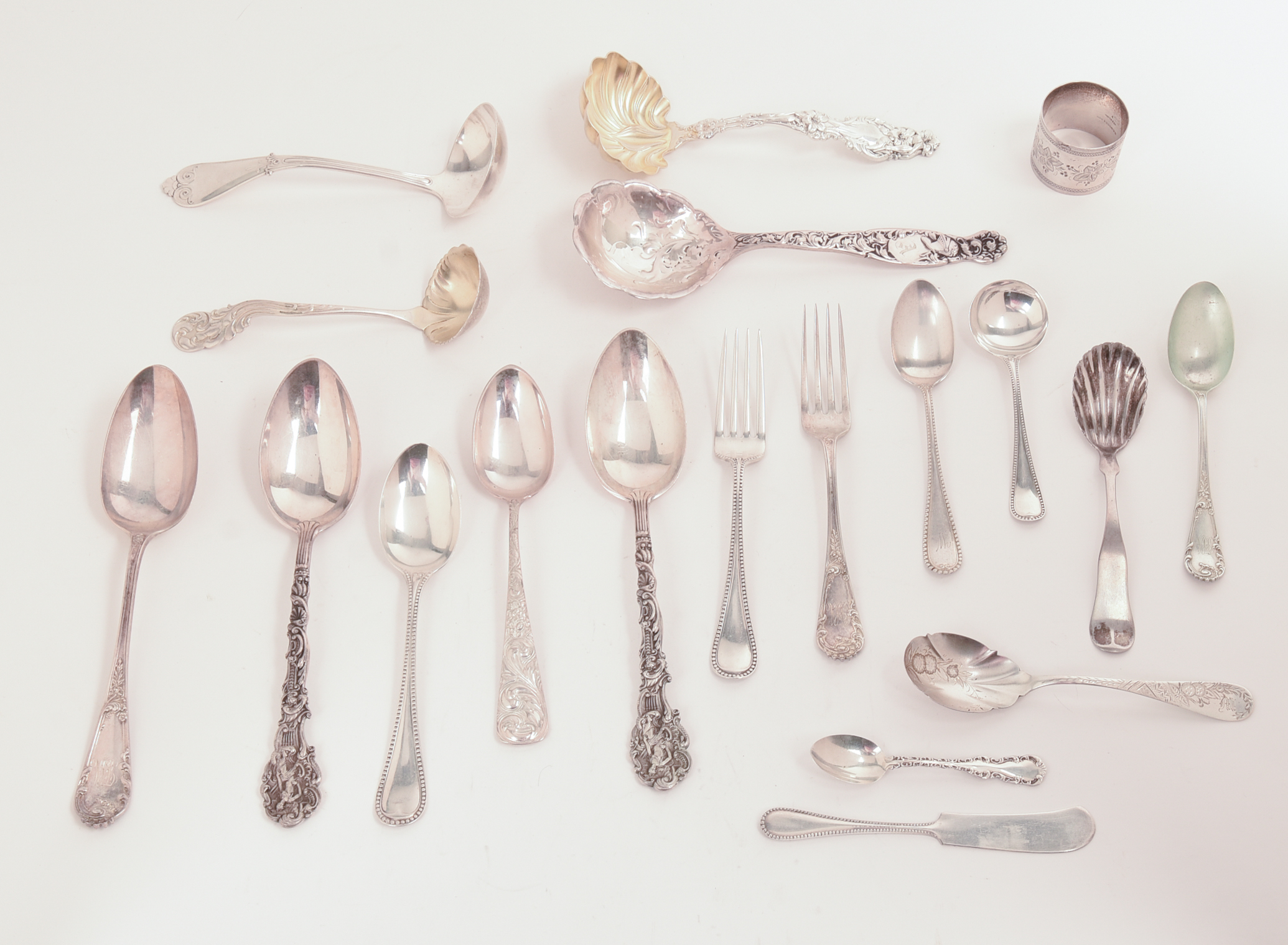 COLLECTION OF STERLING SILVER FLATWARE.
