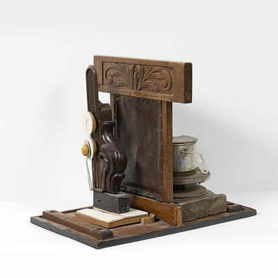 SMERTIN Boris (1947)
Table №2, 1987-1992
Sculpture en bois, m&eacute;tal et plastique
41,5 x 50 x 32 