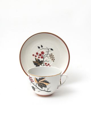 SCEKATICHINA-POTOCKAJA Alexandra (1892-1967)
TASSE et sa SOUS-TASSE &laquo; Groseilles &raquo;
Manufacture 