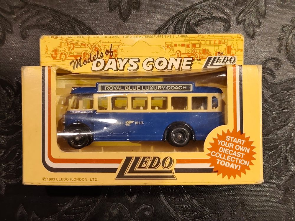 AEC Regal Single Deck Bus (1932) by LLEDO (Models of Days Gone). ROYAL BLUE LUXURY COACH 