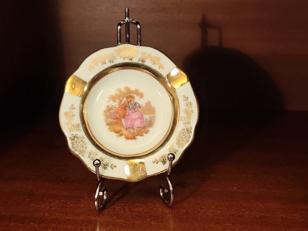 Vintage Limoges Castel ashtray. (France)