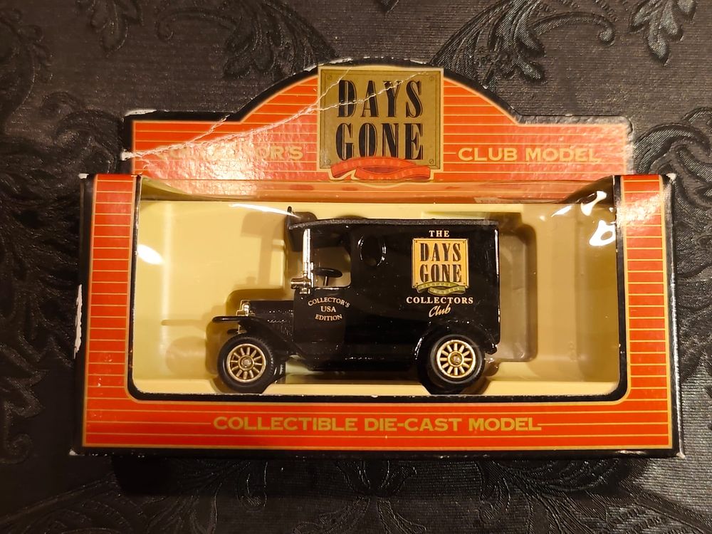 Ford Van Model "T" (1920) by LLEDO (Days Gone) USA Edition. COLLECTORS USA CLUB Edition 1996