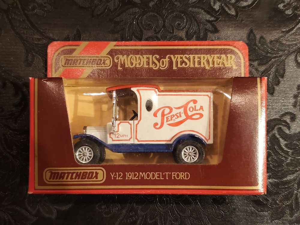 Ford Van Model "T" (1912) by MATCHBOX (Models of Yesteryear). PEPSI-COLA (Y-12)