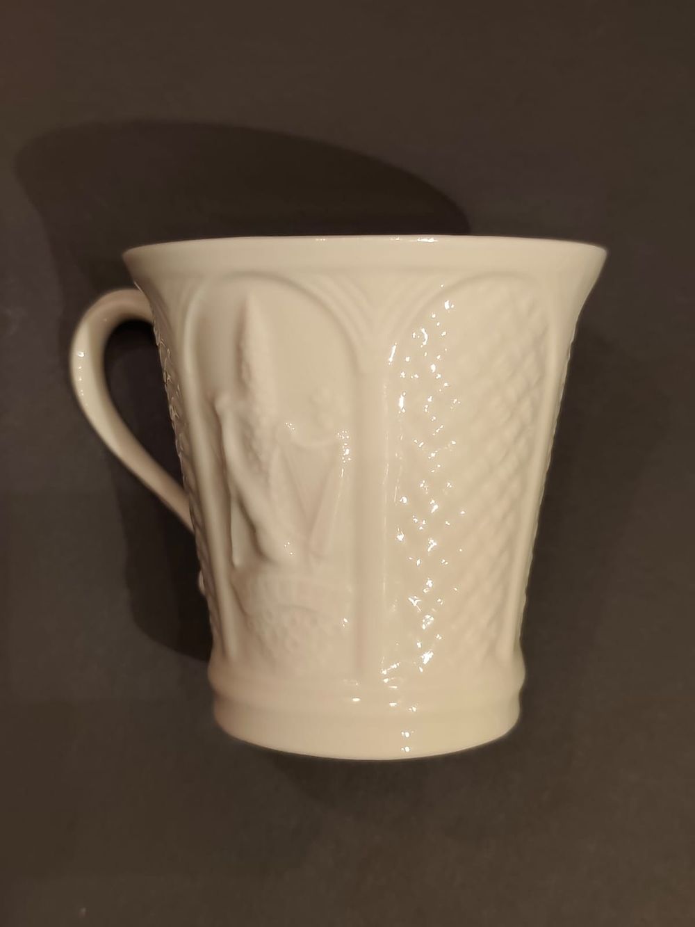 Belleek beverage mug 1. Irish Wolfhound pattern. 13th period. Visitor Centre Exclusive Brown 
