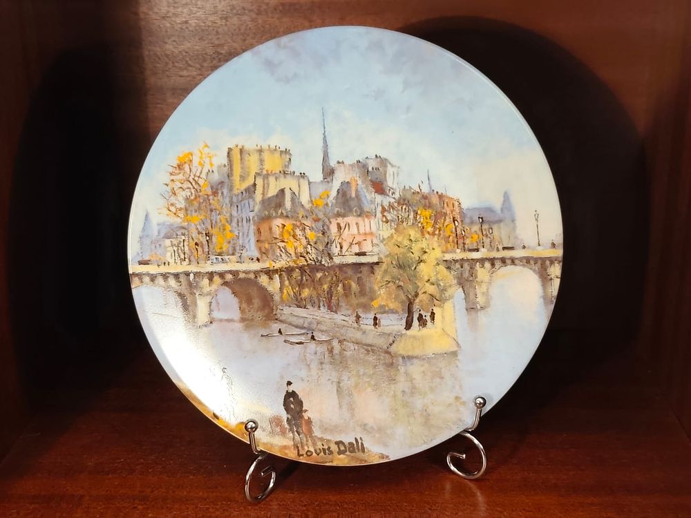 Vintage D'Arceau-Limoges decorative plate (France). Limited Edition AW 396