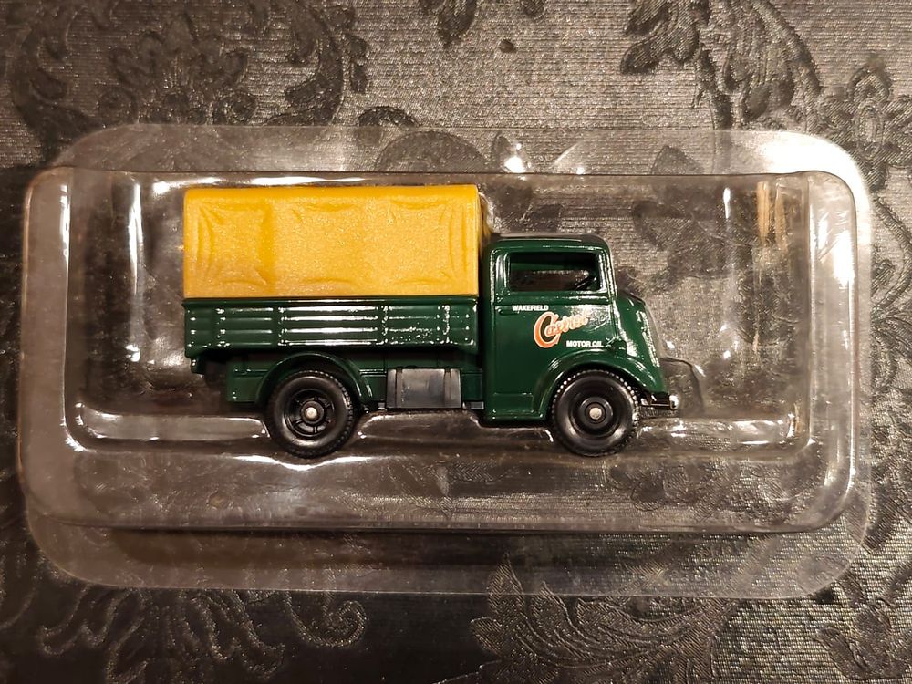 Fordson 7V Truck by LLEDO (Days Gone by Classic Trucks & Vans Magazine). Issue no.16, Castrol 