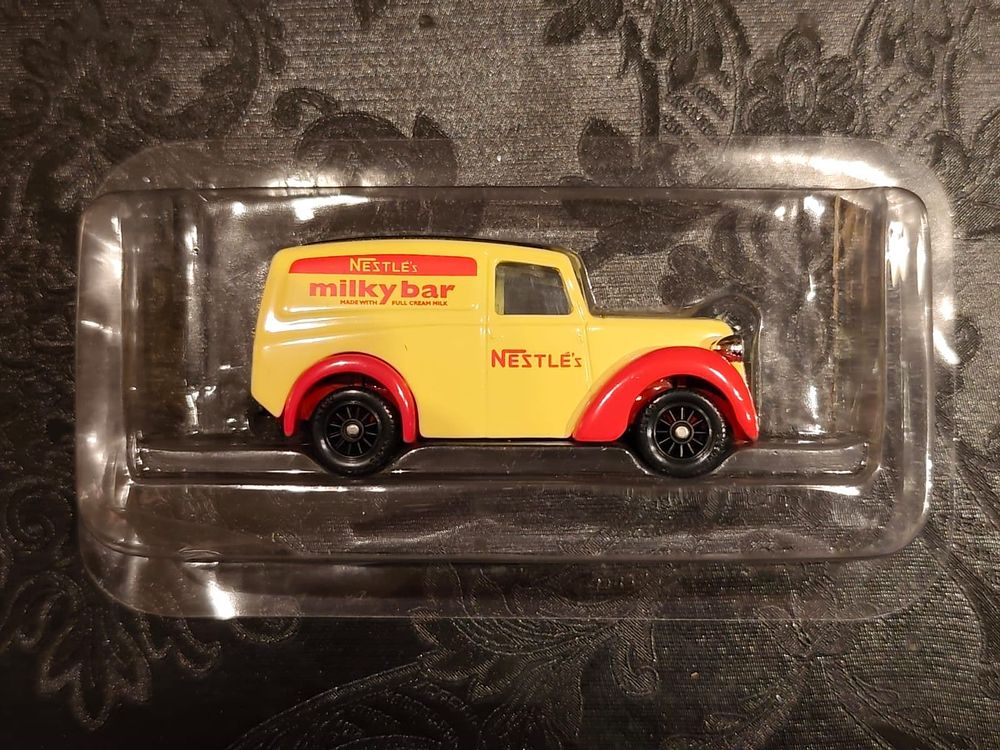 Morris Z Van by LLEDO (Days Gone by Classic Trucks & Vans Magazine). Issue no.17, Nestle Milky 