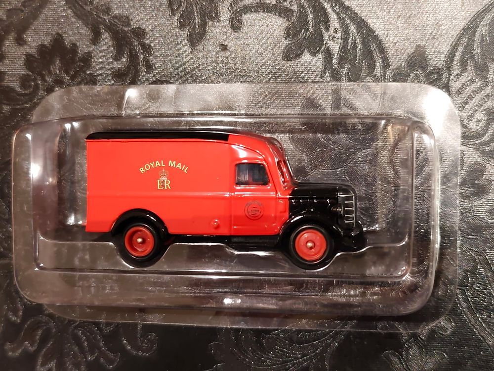 Royal Mail 30 CWT Delivery Van by LLEDO (Days Gone). Royal Mail promotional van. A model in 