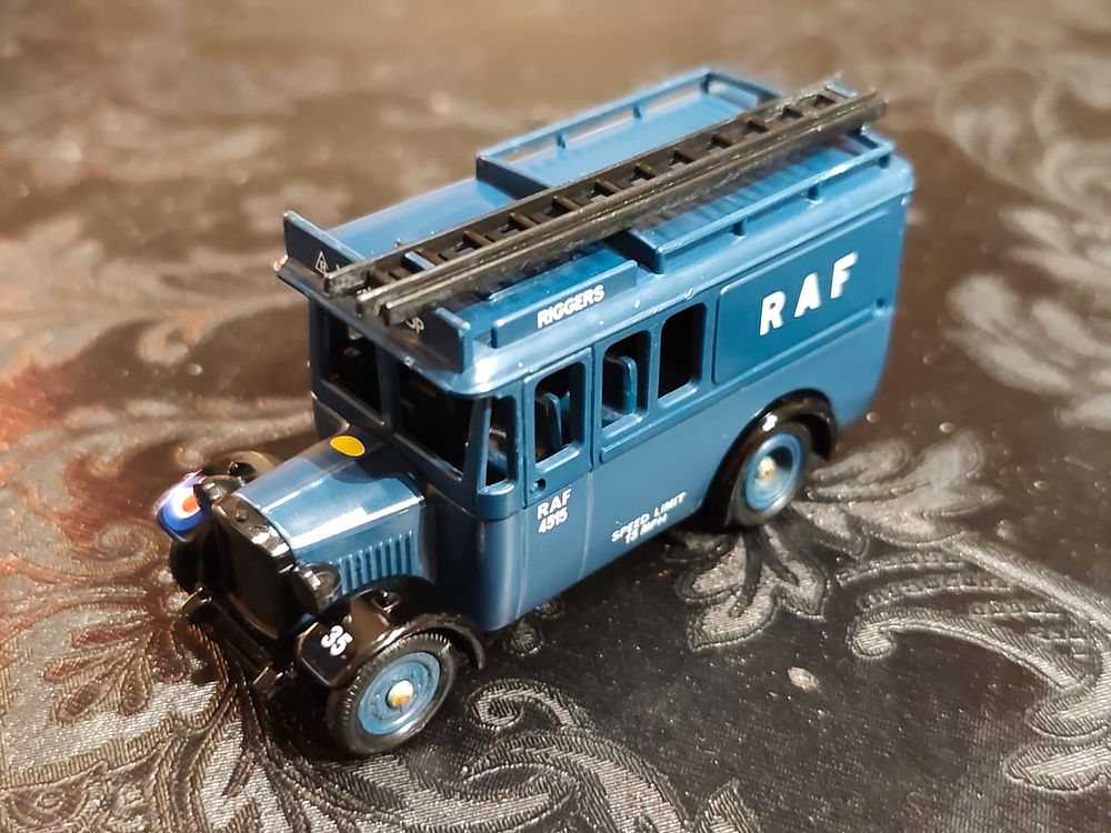 RAF Truck by LLEDO (Days Gone)