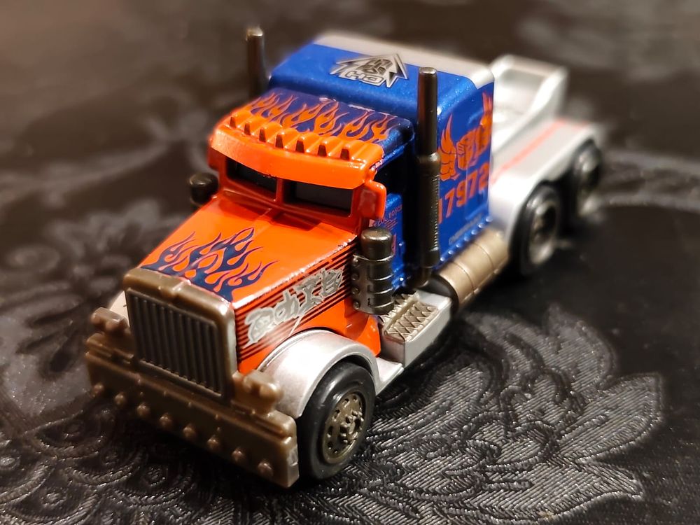 Transformers Optimus by HASBRO