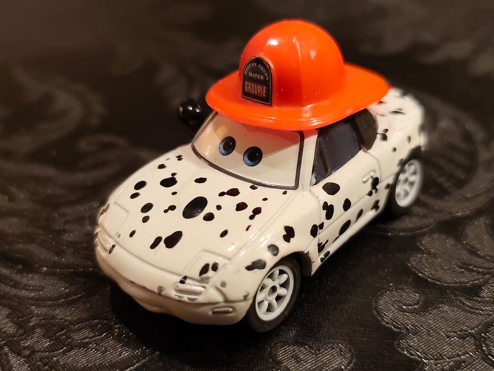 Disney Pixar - The Cars: model 11 by MATTEL