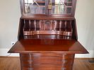 Maddox Chippendale Style Governor Winthrop Mahogany Secretary Desk Bookcase, Mid-20th Century. 33 Image - 4