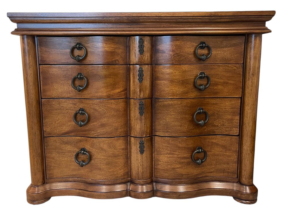 Woodland Furniture Haring Chest. 41 x 32 x 19 
A traditional-style wooden chest of drawers by 