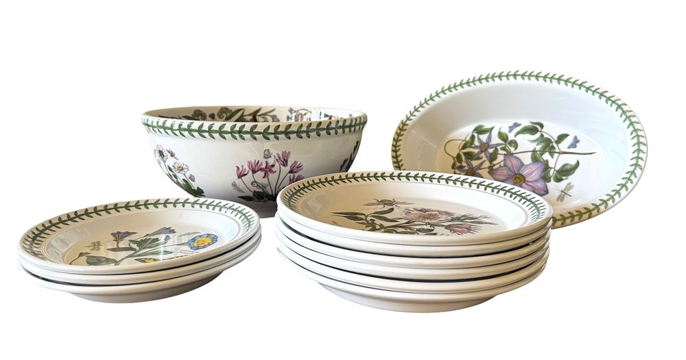A Collection of Portmeirion 'The Botanic Garden' Ceramic Dinnerware and Serving Pieces, Circa 1972. 