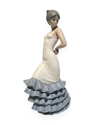 NAO by Lladró Flamenco Dancer Porcelain Figurine, Model #418, Dated 1983. A NAO by Lladró 