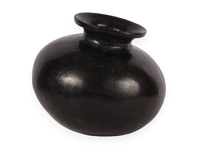 Barro Negro Pottery Vessel, Oaxaca, Mexico, from The Ward Collection. A Barro Negro pottery 