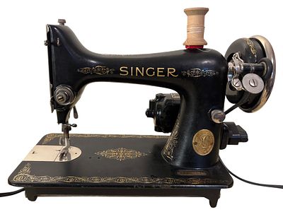 Antique Singer Sewing Machine. Model AE800518 - Works!