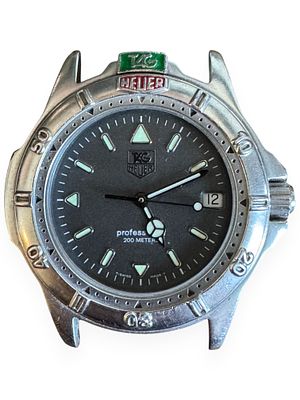 TAG Heuer 4000 Series Professional WF1111-0 Quartz Stainless Steel Watch. A TAG Heuer 4000 
