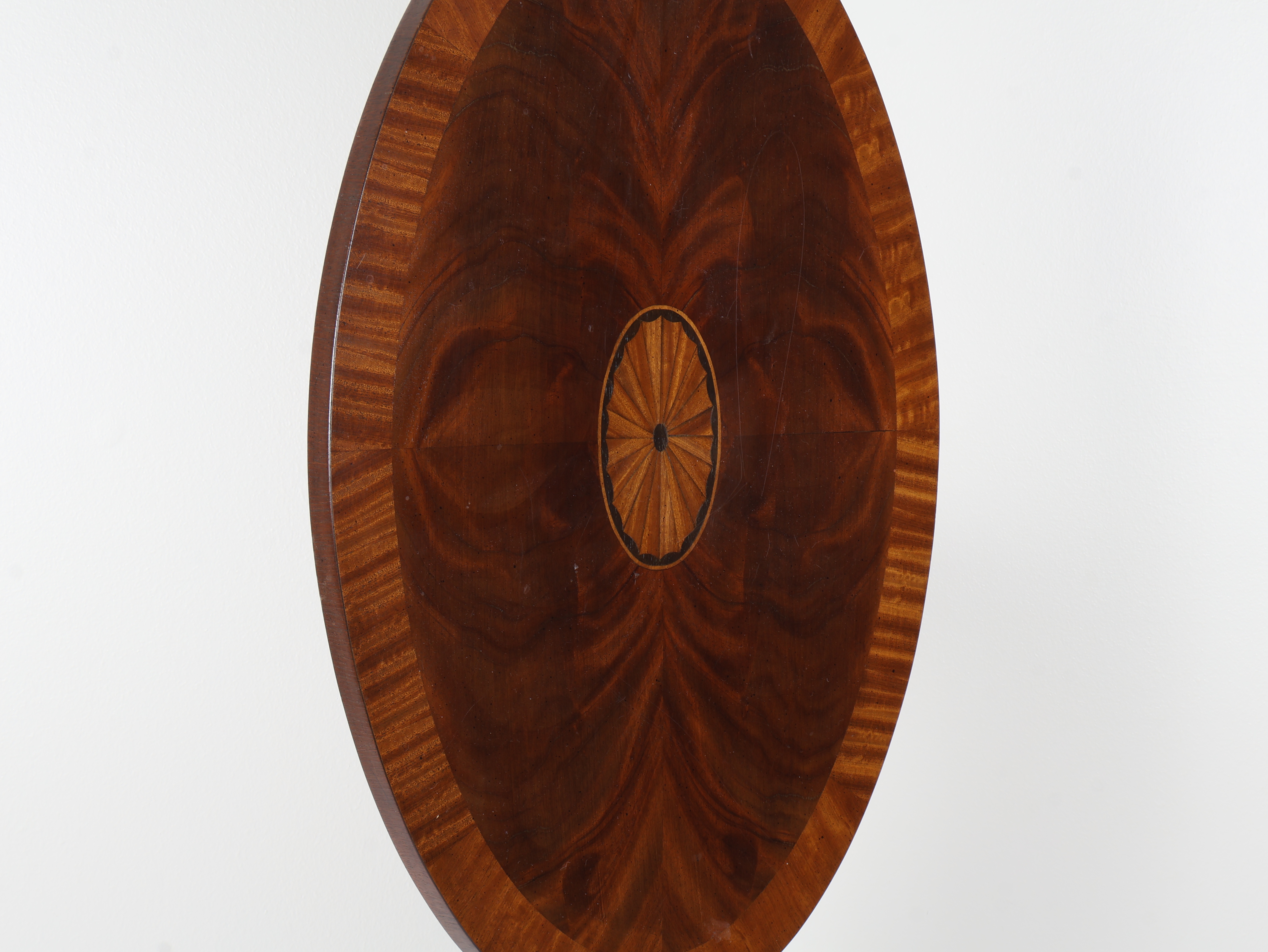 Federal-Style Mahogany Tilt-Top Wine Table with Inlaid Patera Medallion