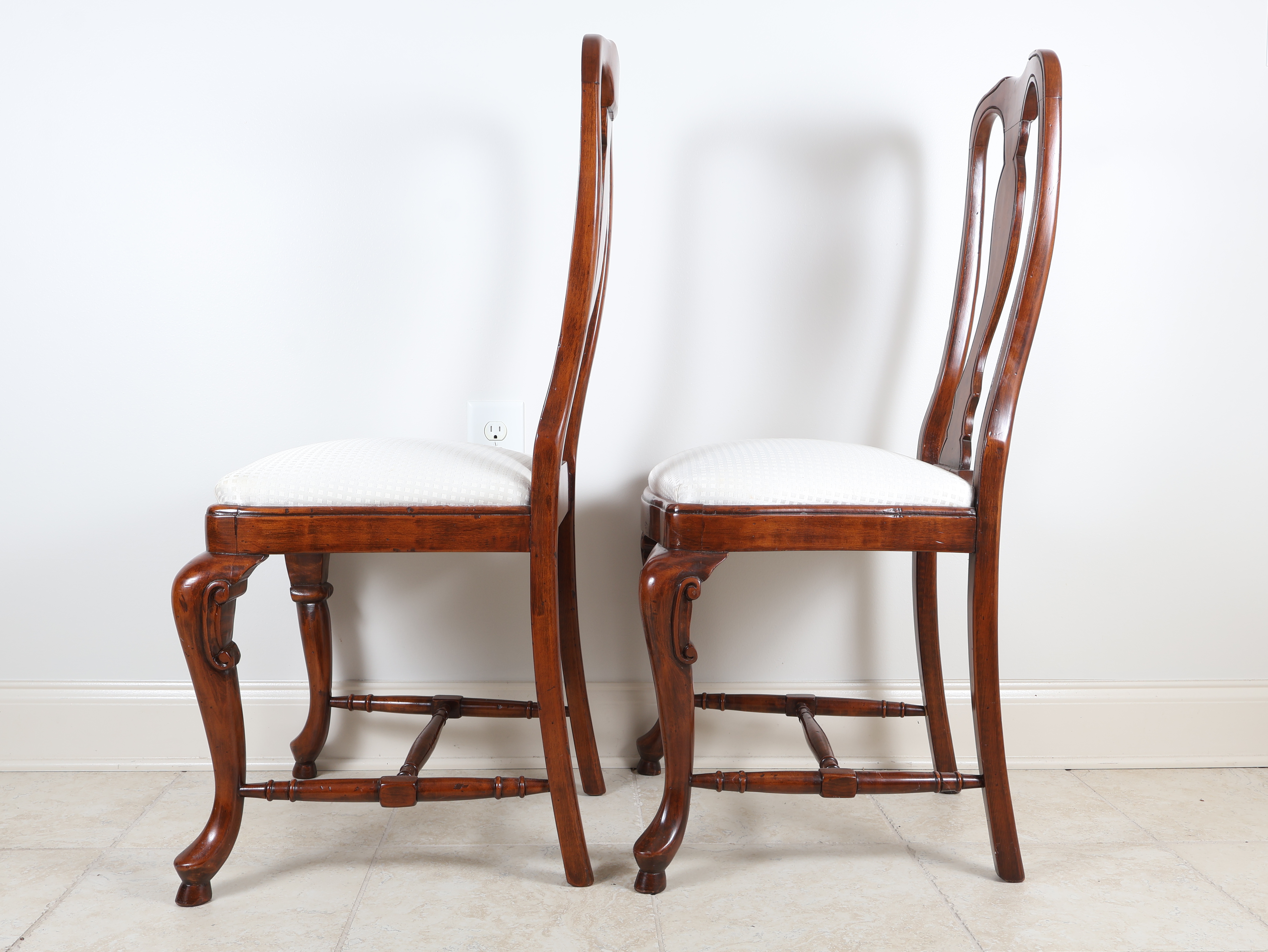 A Pair of Mahogany Queen Anne Style Side Chairs with Shell-Carved Knees
