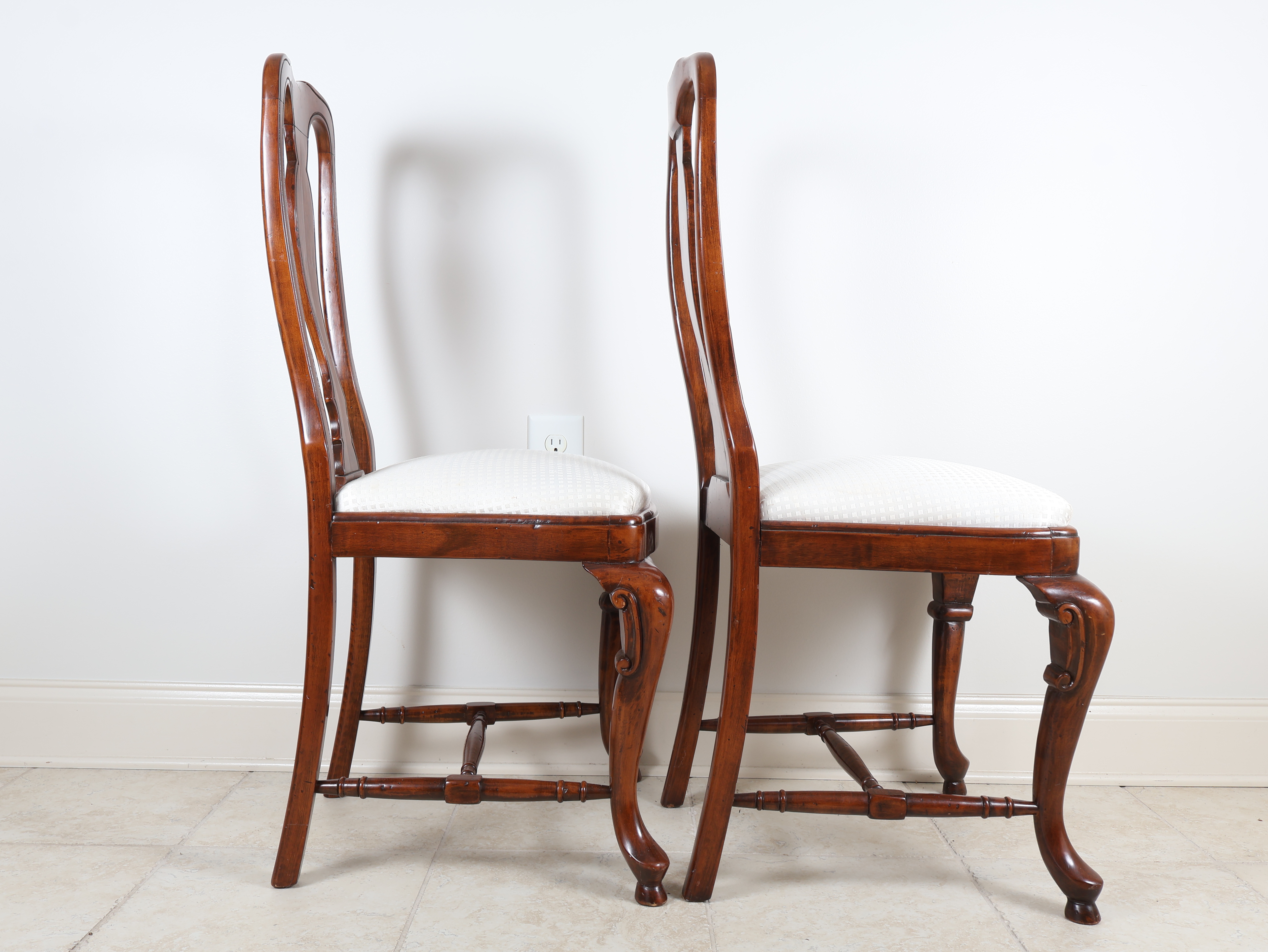 A Pair of Mahogany Queen Anne Style Side Chairs with Shell-Carved Knees