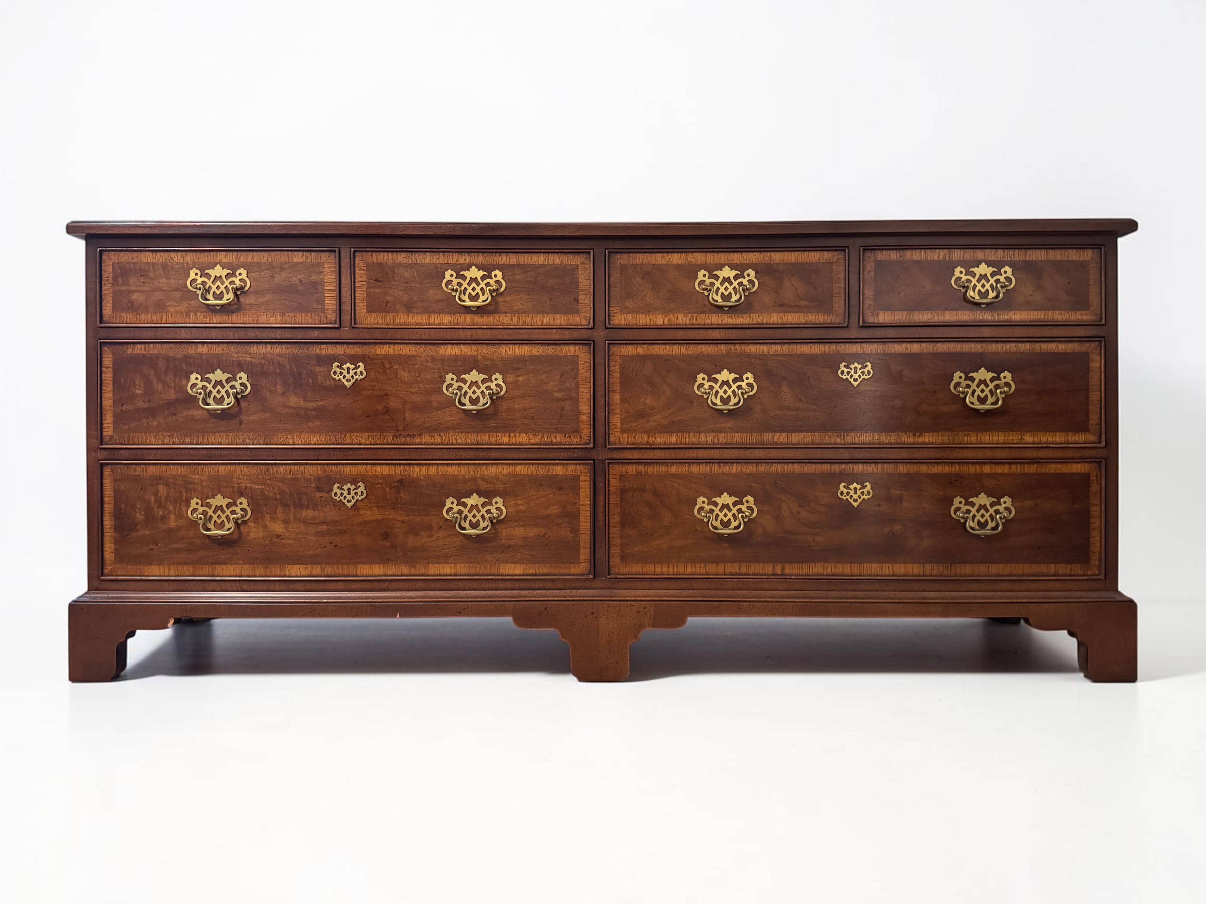Henredon 18th Century Portfolio Mahogany Eight Drawer Dresser