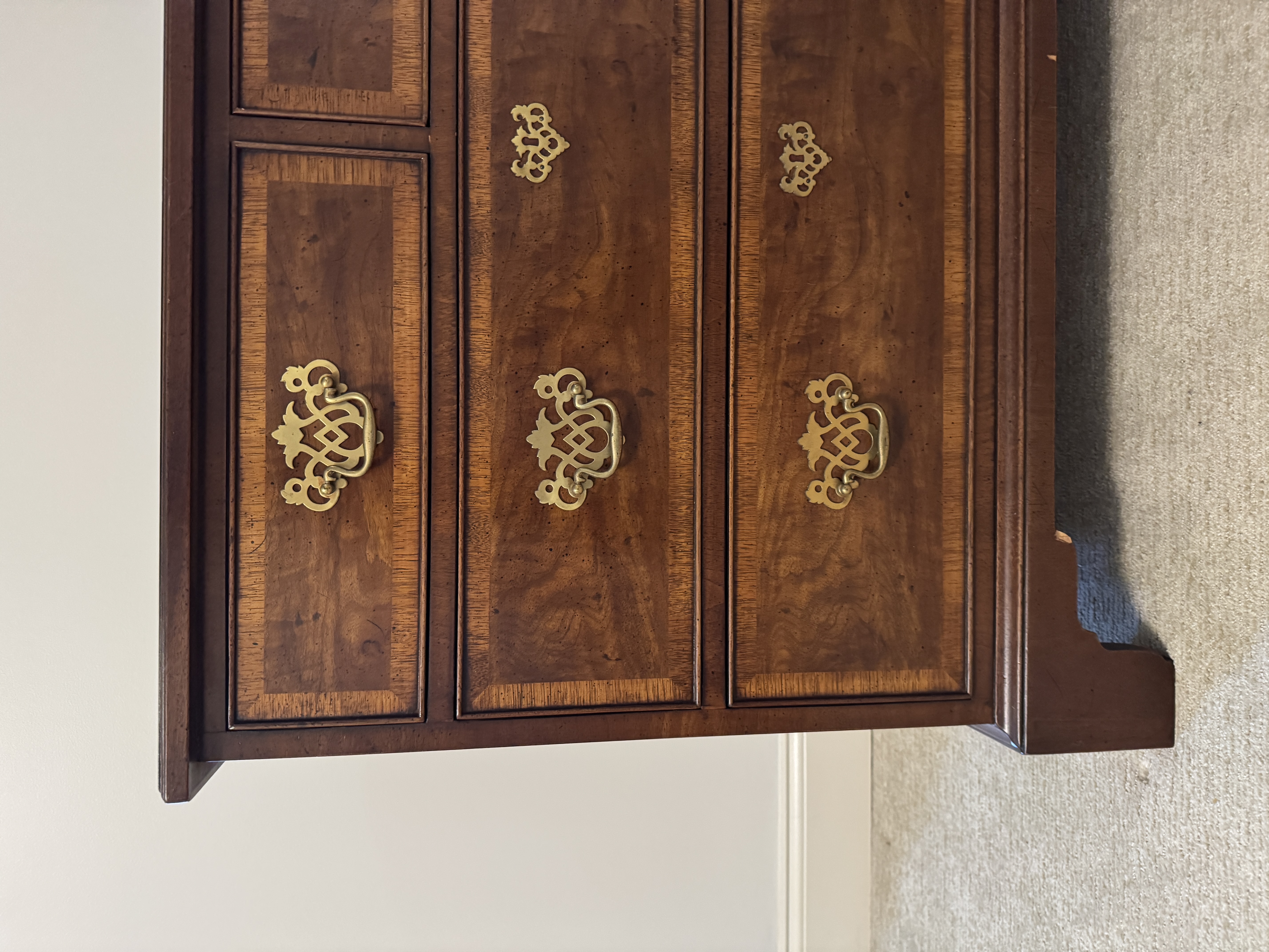 Henredon 18th Century Portfolio Mahogany Eight Drawer Dresser