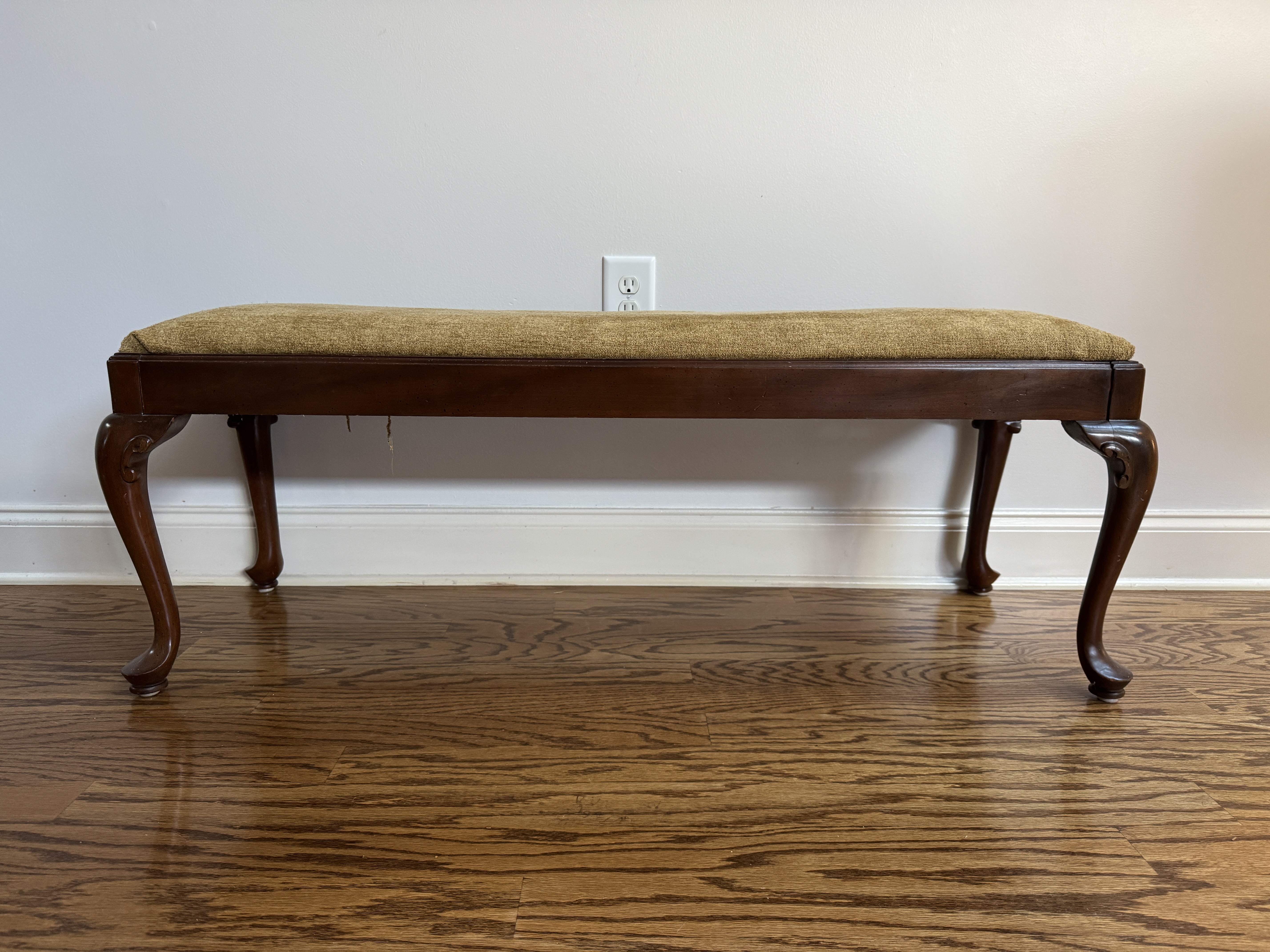 Late 20th Century Queen Anne Style Mahogany Upholstered Bench
