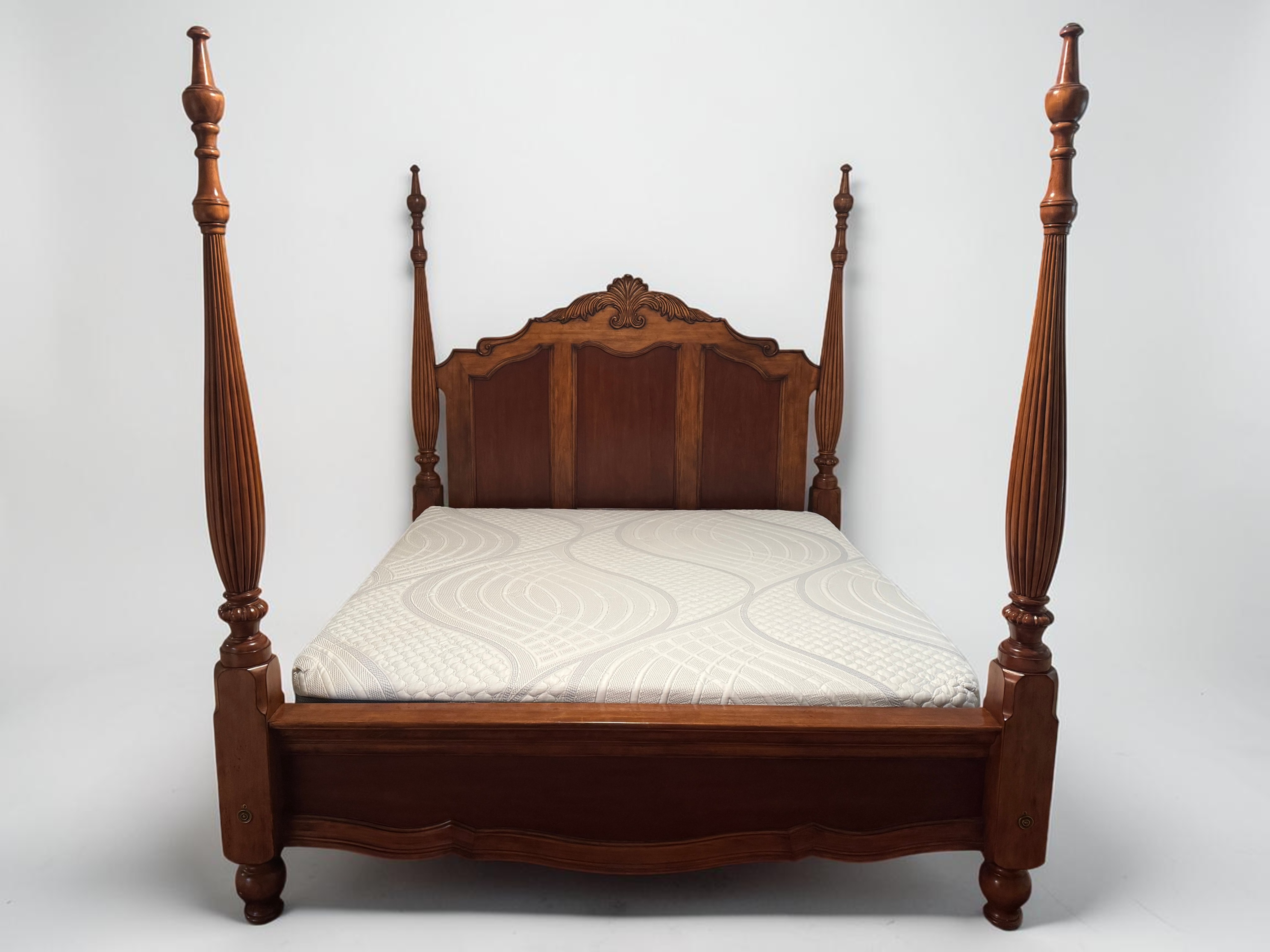 King Size Traditional Carved Hardwood Four Poster Bed