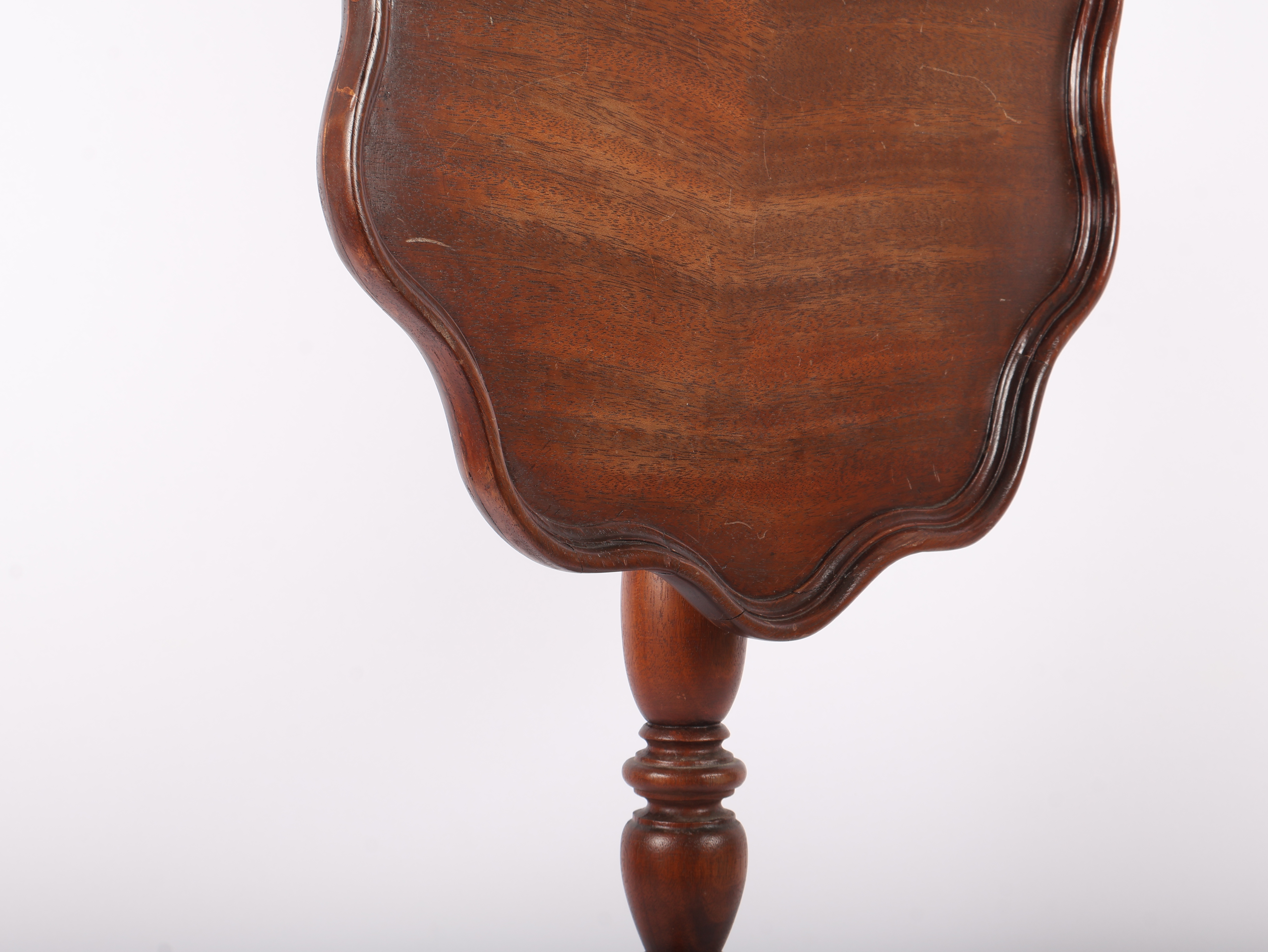 Chippendale Style Mahogany Tilt-Top Piecrust Side Table