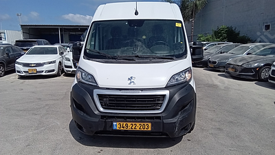 פיג'ו בוקסר מודל 2023. 50,036 ק"מ, יד שנייה. תיבת הילוכים: ידני
צבע: לבן, מנוע: דיזל, נפח מנוע: