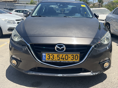 מאזדה 3 מודל 2017. 183,911 ק"מ, יד רביעית. תיבת הילוכים: אוטומטי
צבע: אפור, מנוע: בנזין, נפח