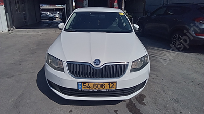 סקודה אוקטביה מודל 2013. 233,923 ק"מ, יד חמישית. תיבת הילוכים: אוטומטי
צבע: לבן, מנוע: בנזין
