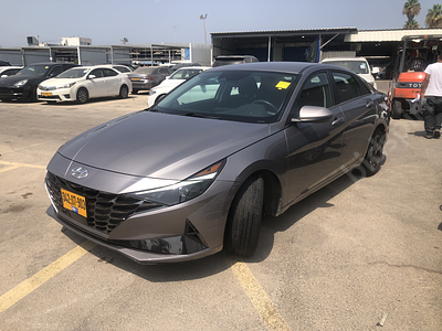 יונדאי אלנטרה מודל 2023. 43,762 ק"מ, יד ראשונה. מחיר מחירון: ₪142,000. תיבת הילוכים: אוטומטי 