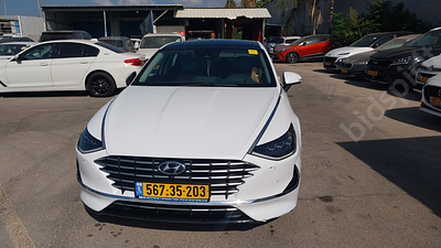 יונדאי סונטה מודל 2023. 55,293 ק"מ, יד ראשונה. מחיר מחירון: ₪151,000. תיבת הילוכים: אוטומטי 