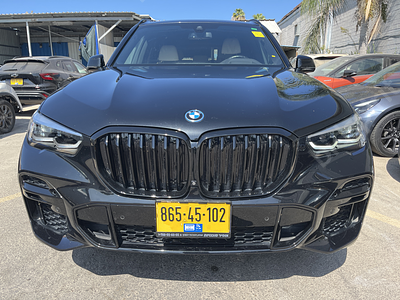 ב.מ.וו. X-5 מודל 2022. 42,319 ק"מ, יד ראשונה. מחיר מחירון: ₪437,000. תיבת הילוכים: אוטומטי
צבע: 