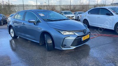 טויוטה קורולה מודל 2021. 125,397 ק"מ, יד שנייה. מחיר מחירון: ₪113,000. תיבת הילוכים: אוטומטי 