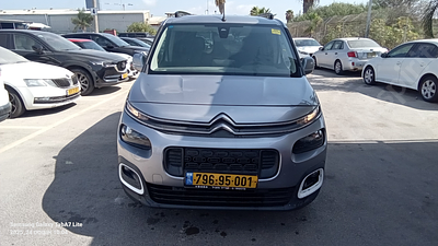 סיטרואן ברלינגו מודל 2020. 165,795 ק"מ, יד שנייה. מחיר מחירון: ₪81,200. תיבת הילוכים: אוטומטי 