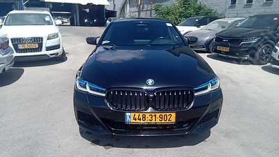 ב.מ.וו. 545E מודל 2023. 64,041 ק"מ, יד רביעית. מחיר מחירון: ₪424,450. תיבת הילוכים: אוטומטי 