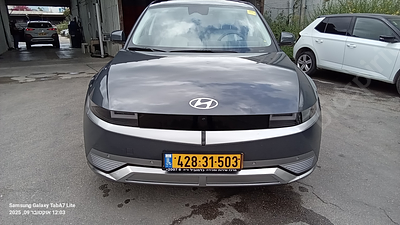 יונדאי איוניק מודל 2023. 23,203 ק"מ, יד ראשונה. מחיר מחירון: ₪169,000. תיבת הילוכים: אוטומטי 