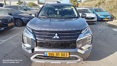 מיצובישי אאוטלנדר מודל 2022. 95,486 ק"מ, יד ראשונה. מחיר מחירון: ₪140,870. תיבת הילוכים: 