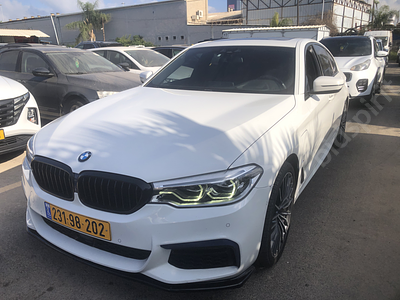 ב.מ.וו. E530 מודל 2020. 168,559 ק"מ, יד רביעית. מחיר מחירון: ₪210,000. תיבת הילוכים: אוטומטי 