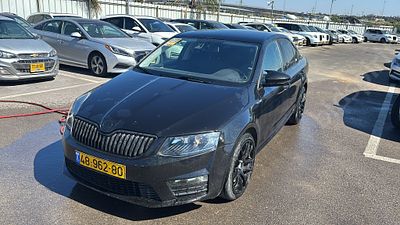 סקודה אוקטביה מודל 2017. 163,415 ק"מ, יד שלישית. מחיר מחירון: ₪49,000. תיבת הילוכים: אוטומטי 