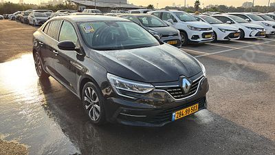 רנו מגאן מודל 2023. 94,396 ק"מ, יד ראשונה. תיבת הילוכים: אוטומטי
צבע: שחור, מנוע: דיזל, נפח 