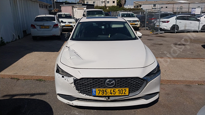מאזדה 3 מודל 2022. יד ראשונה. תיבת הילוכים: אוטומטי
צבע: לבן, מנוע: בנזין, נפח מנוע: 1,998 