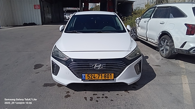 יונדאי איוניק מודל 2018. 212,991 ק"מ, יד שנייה. תיבת הילוכים: אוטומטי
צבע: לבן, מנוע: 