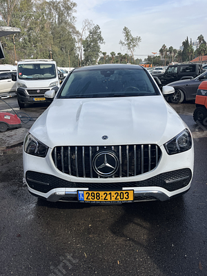 מרצדס GLE 400 4MATIC מודל 2022. 48,880 ק"מ, יד שנייה. מחיר מחירון: ₪292,500. תיבת הילוכים: 