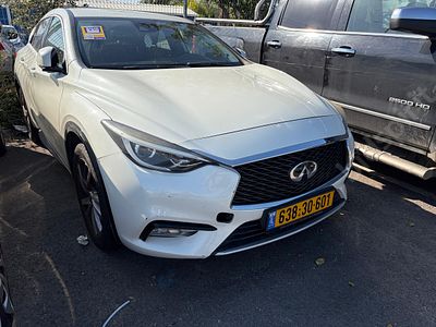 ניסאן אינפיניטי מודל 2018. 91,768 ק"מ, יד שלישית. מחיר מחירון: ₪53,000. תיבת הילוכים: אוטומטי 